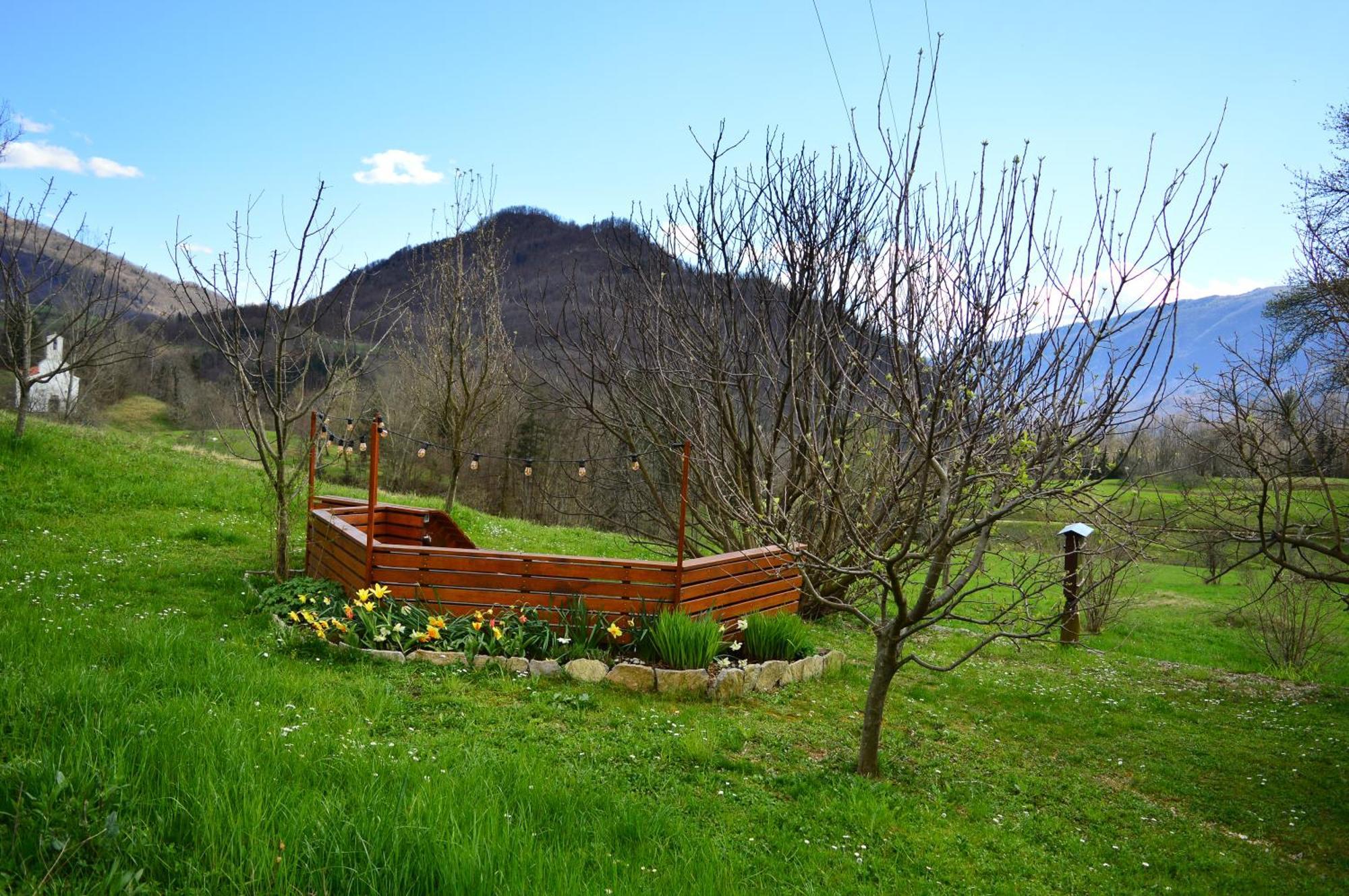 Sleeping With The Bees Kozjak Kobarid Exterior foto